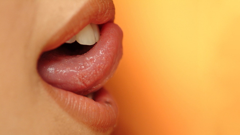 closeup, Breanne Benson, orange background, 1080P