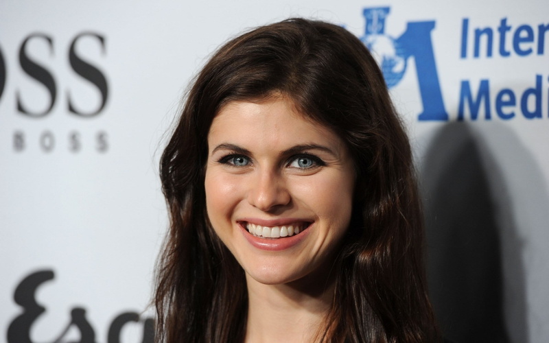 western script, females, close-up, beauty, human face, 1080P, portrait, text, teeth, hairstyle, adult, beautiful woman, headshot, happiness, women, alexandra daddario hd