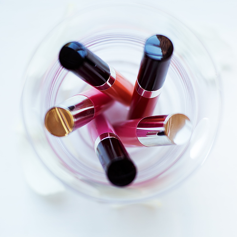 capsule, make up, pink, container, lipstick, assorted, needle, cosmetics, glass - material, studio shot, beauty, still life, beauty product, five, day