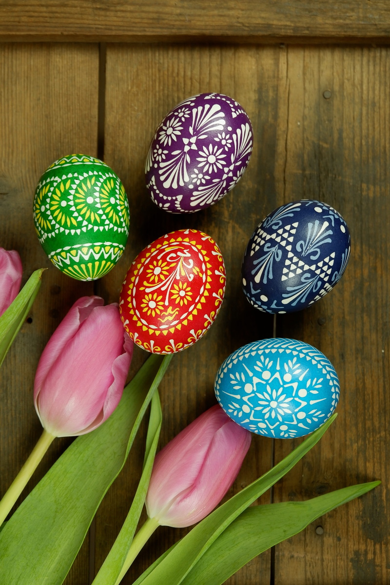 indoors, spring decoration, tulips, painted eggs, pattern, no people, colorful eggs, etching, spring, multi colored, medium group of objects, blue eggs