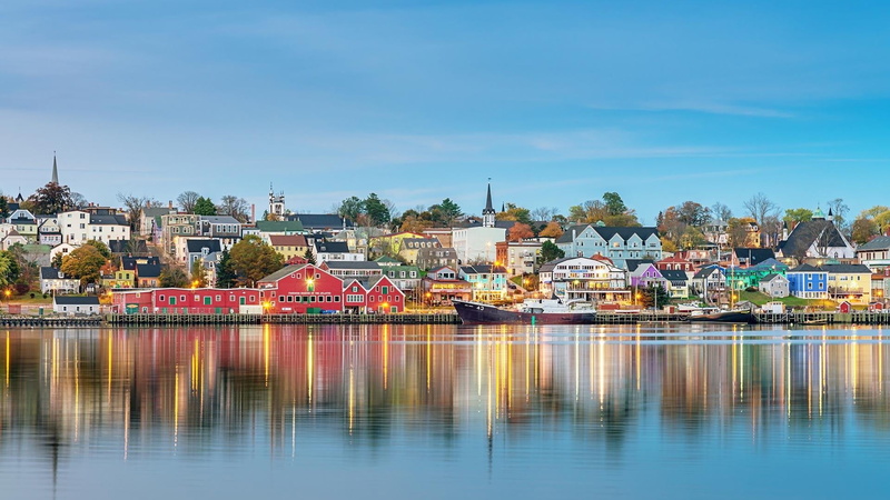 river, sky, canada, nautical vessel, residential district, building exterior, reflect, built structure, building, 1080P, blue, mode of transportation
