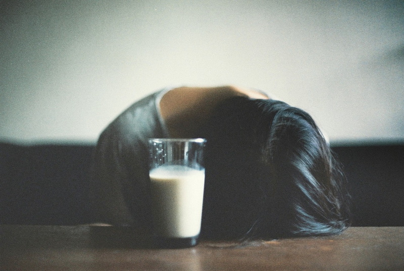 brunette, glass, women, sadness, milk, 720P
