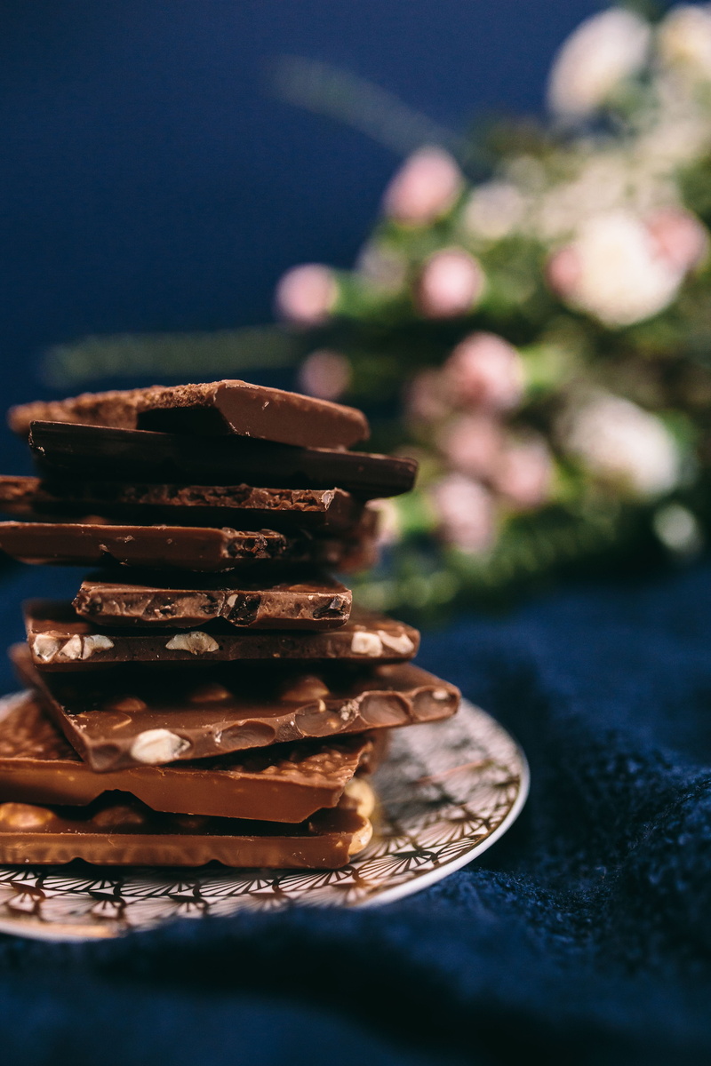 still life, nut, sweet, candy, indulgence, table, chocolate bar, close, dessert, no People, freshness, 5K, temptation, snack, dark, Close up, chocolate
