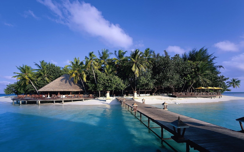 sea, caribbean, sunlight, hotel, plant, white, tranquil Scene, sky, built structure, lagoon, wooden, cloud - sky, canopy, bungalow, turquoise Colored, exoticism