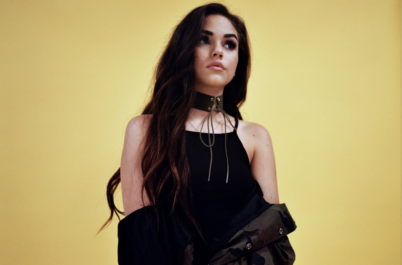long hair, singer, dark hair, brunette, women, Maggie Lindemann, simple background, 720P