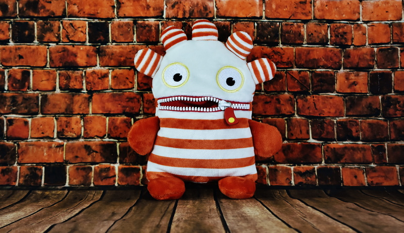 Püppchen, humor, worry about hog, human representation, ensure püppchen, p, ensure, wood - material, brick, worry doll, toys, zip, indoors, wall, figurine