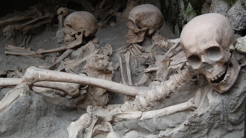 ancient, body part, outdoors, skull, art and craft, archaeology, human representation, sculpture, 2K, architecture, bone, the past, representation, human skull