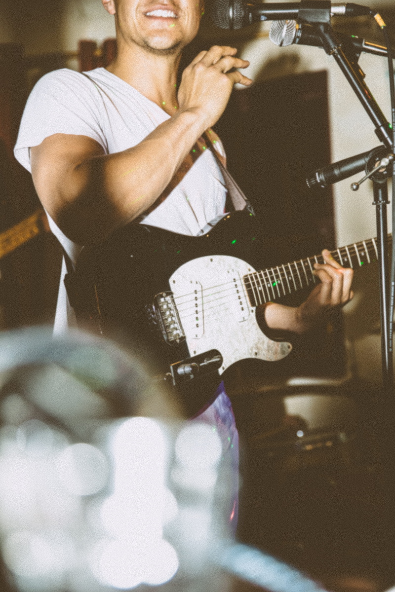 music, musical instrument, united states, indoors, band, man, musician, electric guitar, 5K, men, fun, arts culture and entertainment, performance, playing