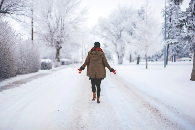 outdoors, covered, real people, day, warm clothing, full length, woman, rear view, young Adult, tree, nature, 2K, road, caucasian Ethnicity, cold - Temperature