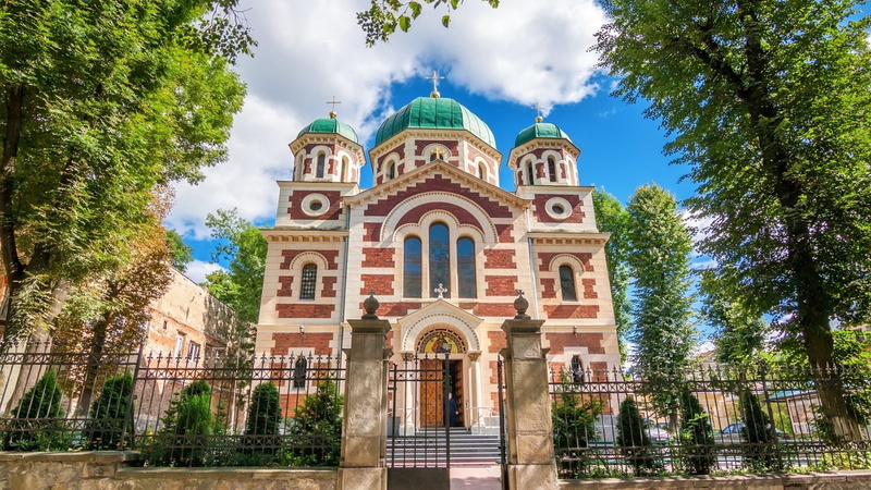 nature, facade, building, fence, gates, belief, religion, clouds, cloud - sky, dome, Lviv, low angle view, 2K, building exterior, day, sky, plant, trees