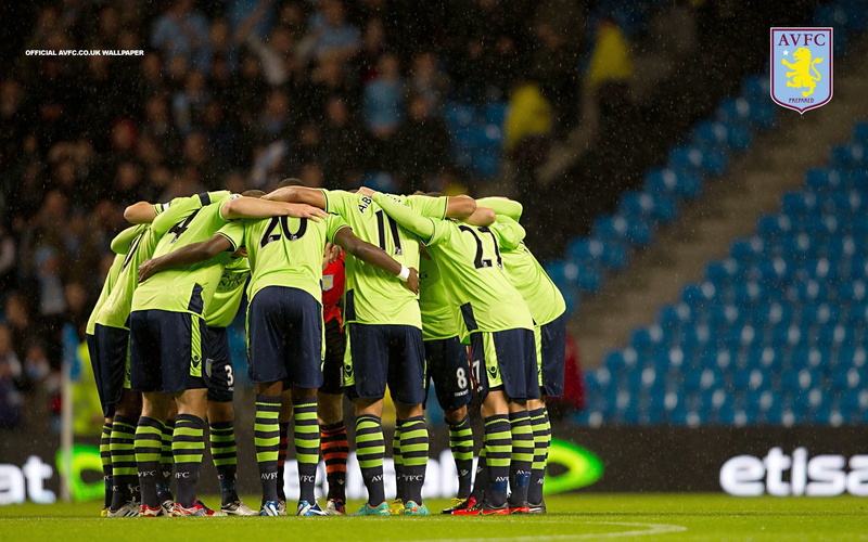 huddled, s, competitive sport, soccer, competition, team sport, men, hd, shorts, focus on foreground, green, arrangement, day, seat, athlete