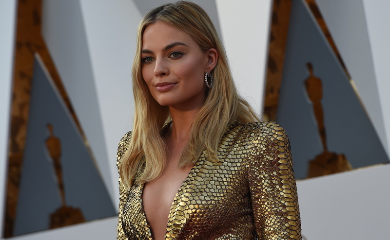 smiling, indoors, women, blond hair, hair, one person, young adult, portrait, looking at camera, standing, contemplation, beautiful woman, focus on foreground
