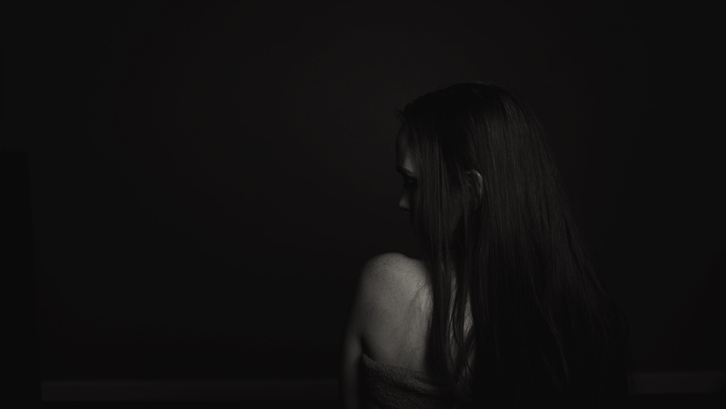 4K, black background, studio shot, women, adult, alone, young adult, photo, straight hair, contemplation, depression - sadness, black, solitude, human hair