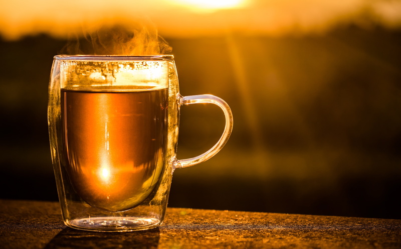still life, pepperminttea, focus on foreground, Break, glass, 5K, Brown, Mist, freshness, beer, frothy drink, pint glass, cupoftea, recovery, Steam, beer glass