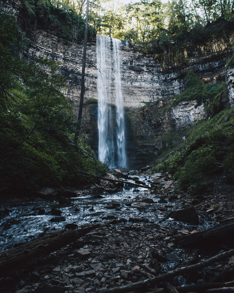 fall, outdoors, rock formation, photo, flowing water, salto de agua, cliff, waterfall, rain, power in nature, blurred motion, land, wood, solid, cascada