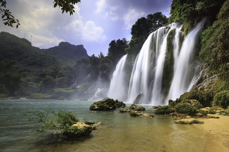 coast, waterfall, big, travel, bridge, holiday, the countryside, the waterfall, streams, world, flowing water, green, nature, sky, famous, tropical, long exposure