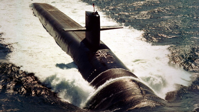 pipe - tube, pipeline, water, no people, submarine, high angle view, outdoors, nautical vessel, 1080P, beach, motion, cannon, transportation, sunlight
