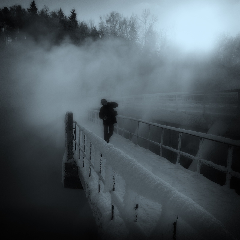 2K, architecture, people, cold temperature, day, zing, beauty in nature, hazy, railing, men, mist, outdoors, leisure activity, snow, real people, lifestyles