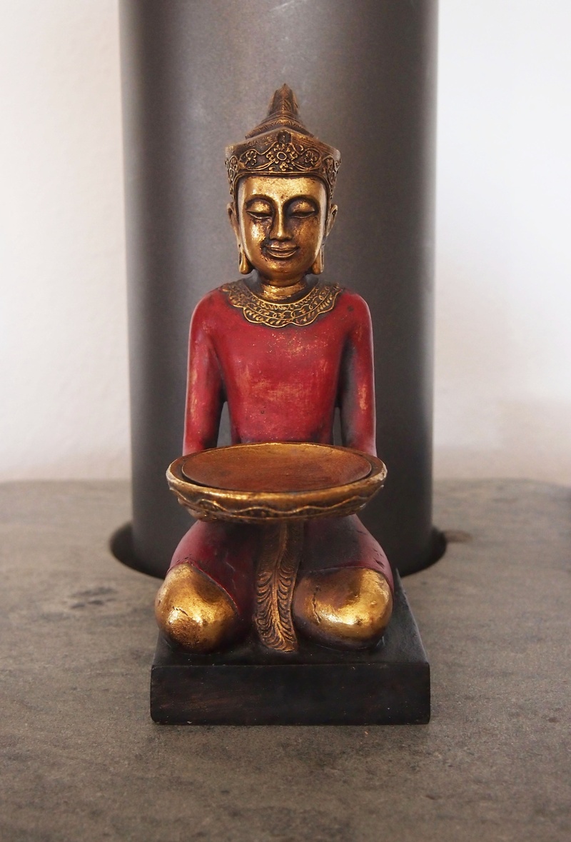 figure, sculpture, buddha, building, gold colored, no people, transcendence, gift, statue, male likeness, creativity, spirituality, place of worship, religion