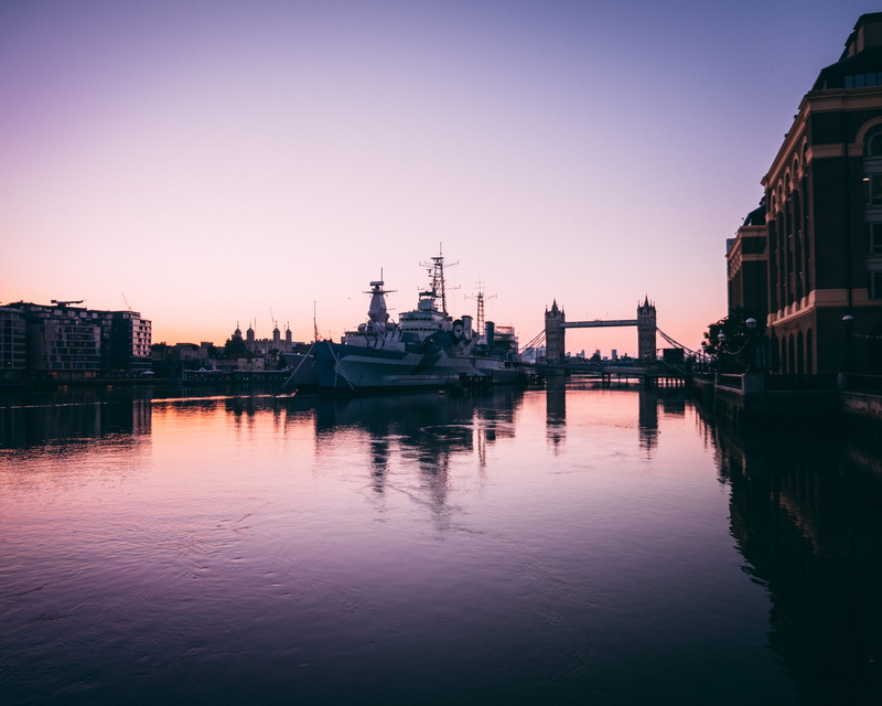 tower bridge london, hms belfast, london sunrise, construction equipment, water, no people, reflection, united kingdom, clear sky, sunset, 4K, building exterior