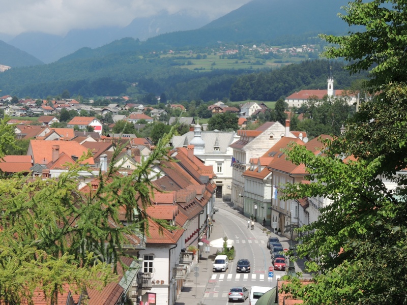 nature, city, kamnik, house, plant, outdoors, day, building, architecture, high angle view, 1080P, mountains, built structure, mountain, residential district