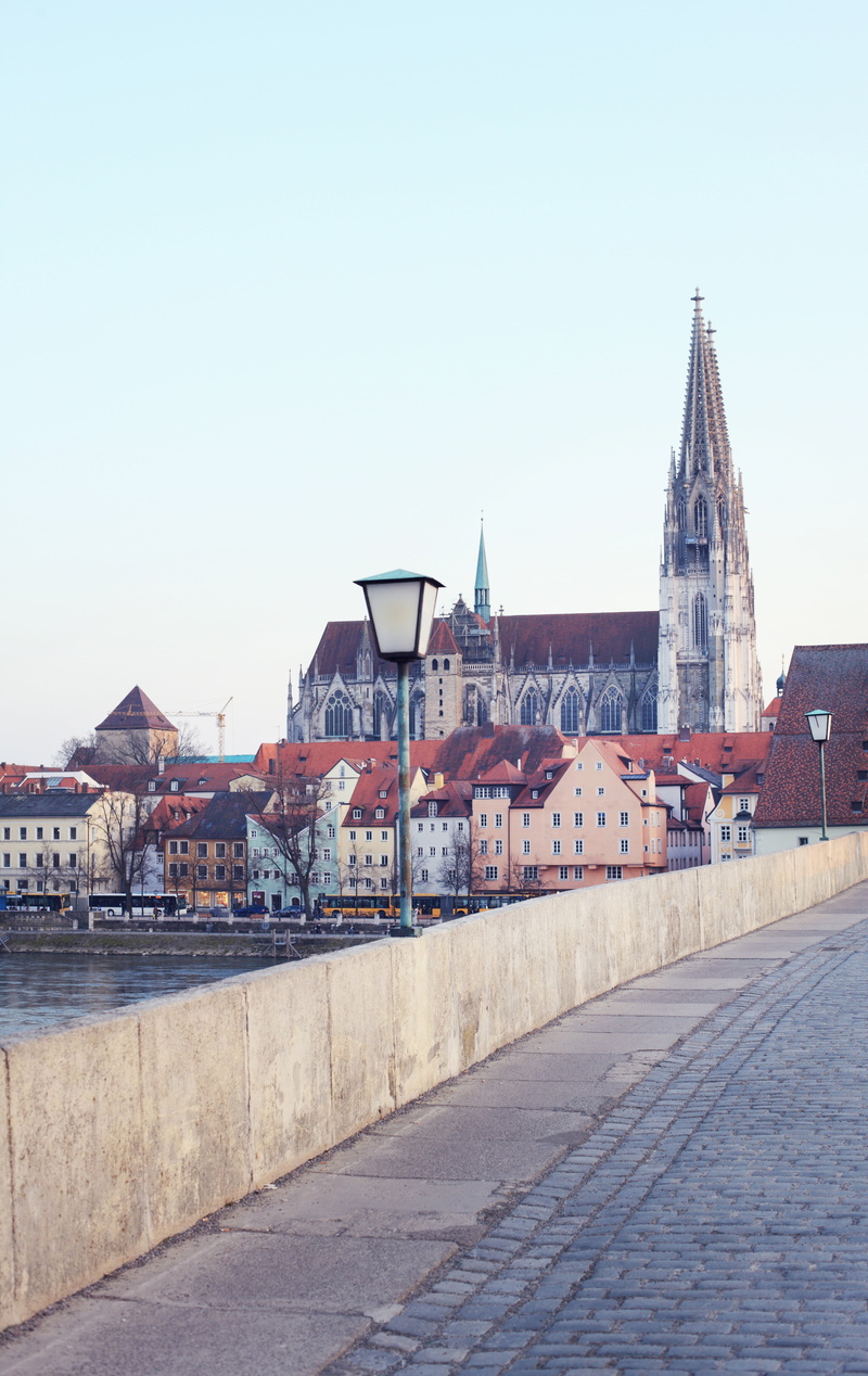 danube bridge, bridge, building exterior, landmark, river, hell, day, no people, sky, homes, historically, transportation, city, stone bridge, church, 5K