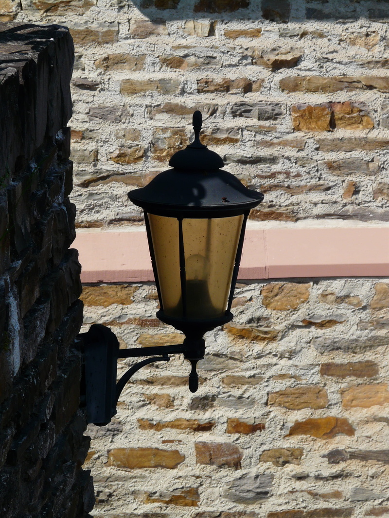 built structure, Lantern, stone wall, low angle view, Lighting, schmie­de­ei­sern, wall - building feature, no people, 2K, brick wall, architecture, wall