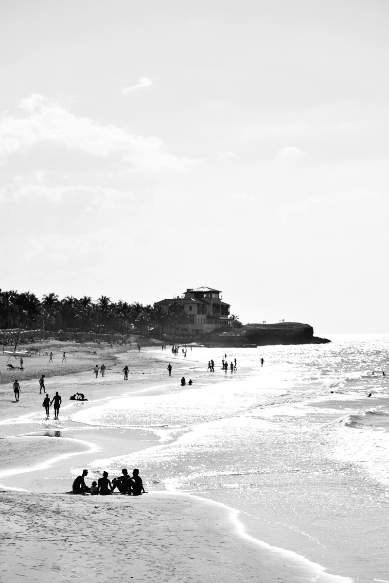 coast, palms, real people, people, group of people, water, sea, large group of people, beach, sand, beauty in nature, cuba, day, lifestyles, land, sky