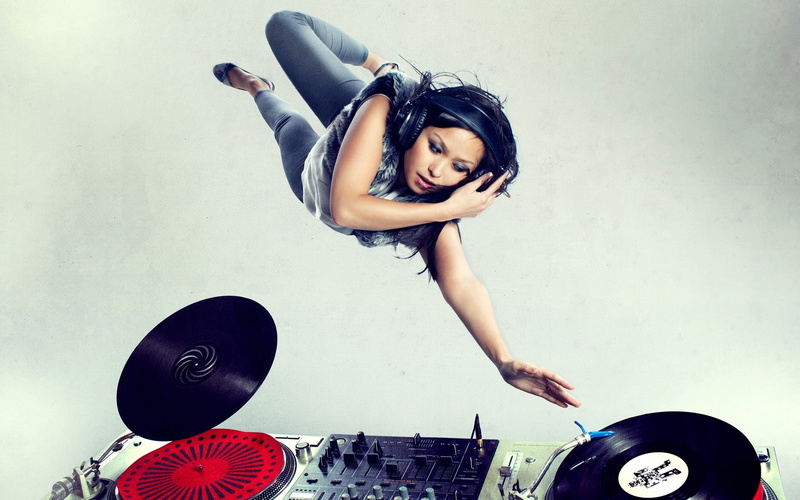 x, girl, 1080P, entertainment, hd, covering, women, dreads, strategic, music, headphones, art