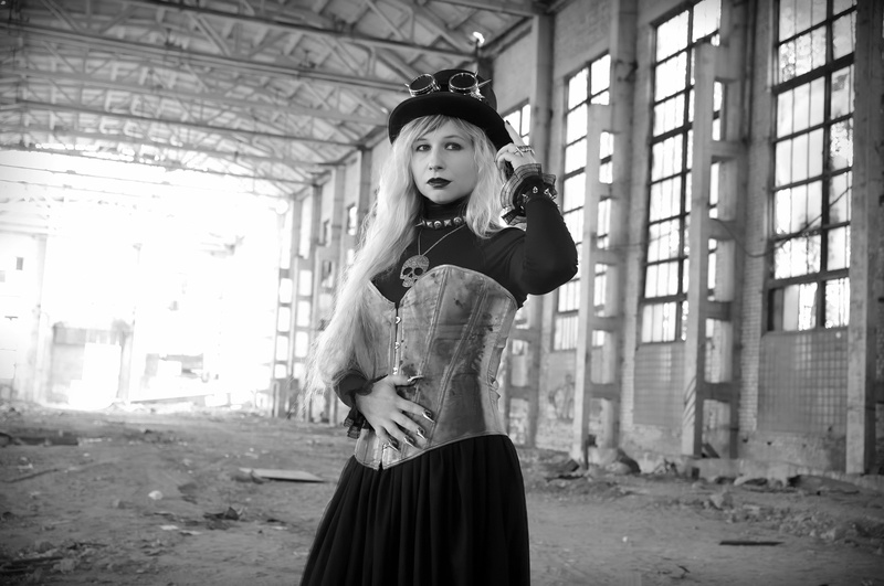 glasses, looking at camera, fashion, woman, clothing, front view, gray, day, industrial, steampunk, women, lifestyles, zabroski, standing, postapokalipsis