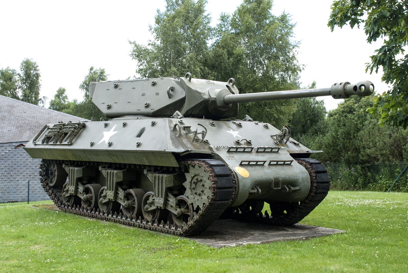 battle, trees, 4K, wwii, battle tank, land, parked, outdoors, military, transportation, day, war, armored tank, the ardennes, tree, aggression, no people