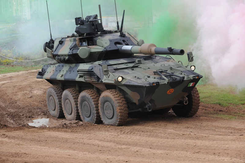 conflict, Tank Destroyer, mode of transportation, Vehicle, army, nature, government, smoke - physical structure, B1 Centauro, tank, security, Military Vehicles