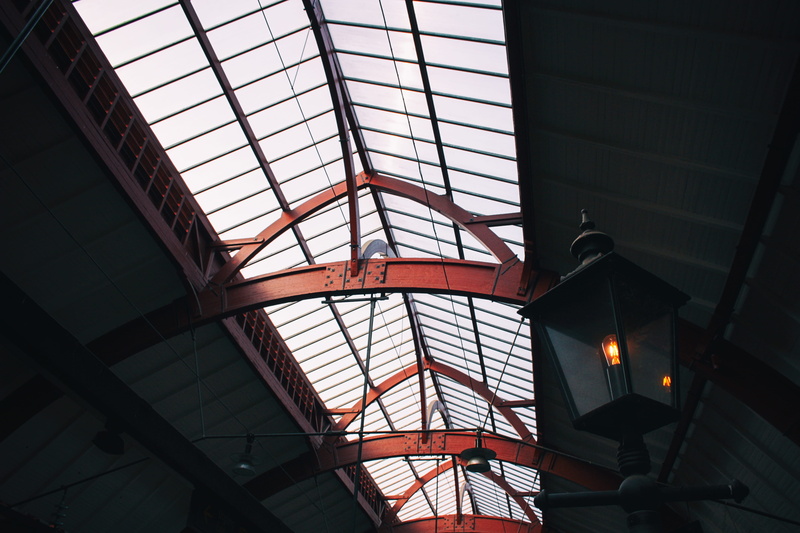 built structure, beacon, 4K, beautiful, housing, skylight, dome, metal, day, illuminated, light, transparent, hanging, wall, red, convention center, lamp