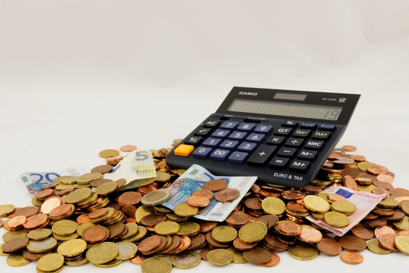 calculator, 2K, piggy bank, number, save, wealth, black, large group of objects, no people, success, choice, investment, round, seem, white background