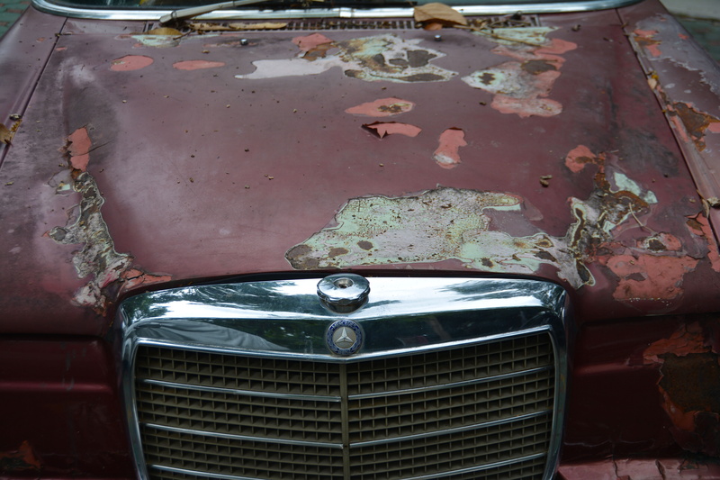 bad condition, mode of transportation, rundown, rusting, rusty, deserted, rusted, obsolete, day, land vehicle, abandoned, run-down, automobile, ruined