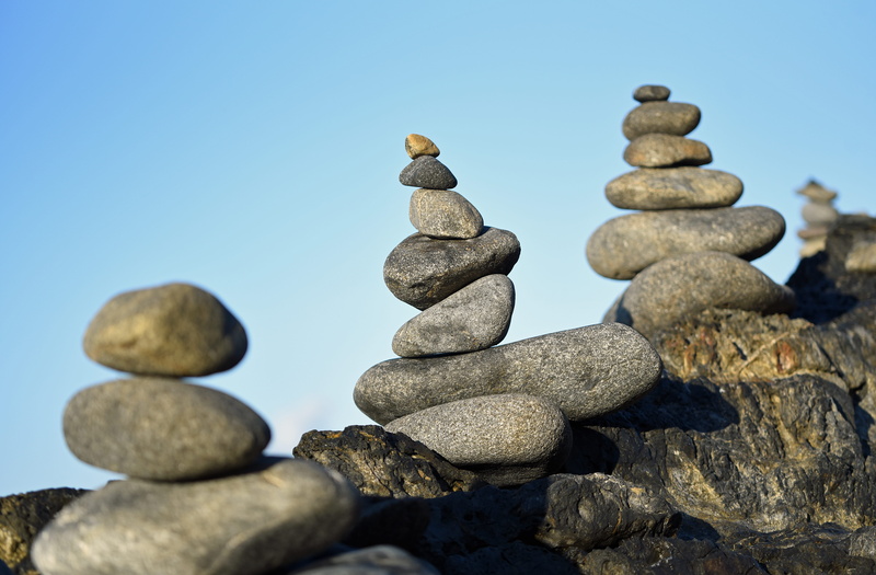 david clode, tranquil scene, focus, balancing rock, cairn, stacked, stone - object, zen-like, selective, stones, stability, photography, beauty in nature