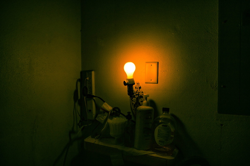 electric light, 4K, wall - building feature, light, blub, transportation, electricity, contrast, wall, illuminated, lighting equipment, indoors, built structure