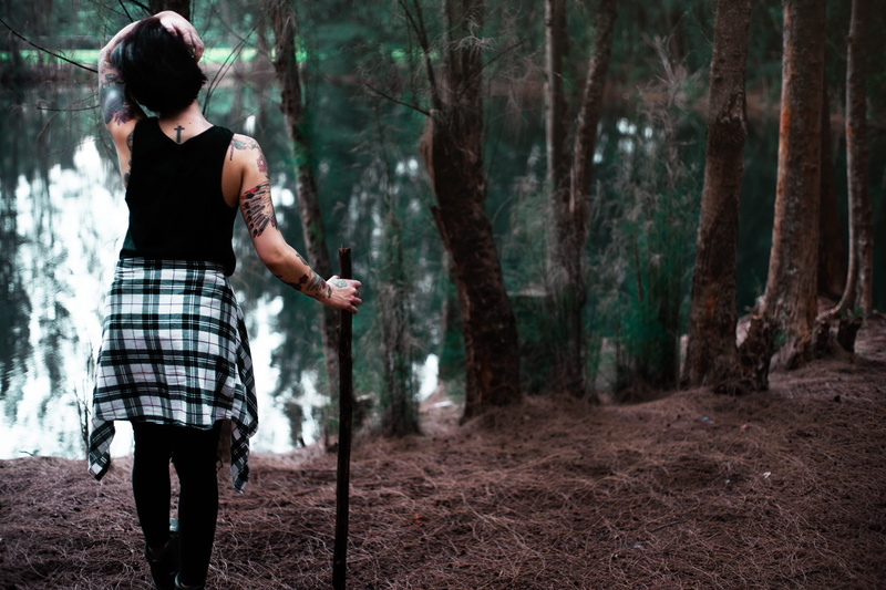 standing, forest, female, 5K, adult, three quarter length, front, front view, woodland, tattoo, body, women, near, young adult, plant, nature, casual clothing