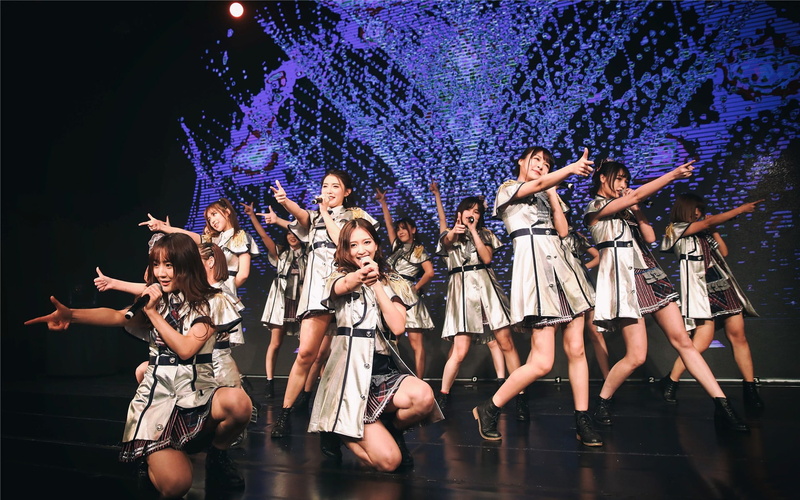 real people, event, group of people, stage - performance space, chinese, celebration, enjoyment, costume, snh, combination, human arm, women, dancing, arts culture and entertainment