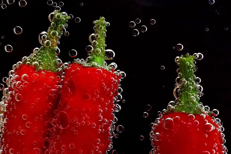 healthy eating, studio shot, three, red, nature, refreshment, no people, drop, drops, black background, pepper, splashing, peppers, paprika, multi colored