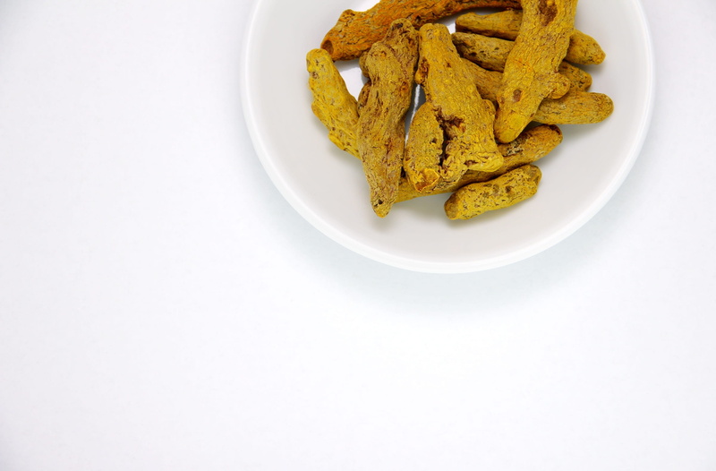 close-up, indian food, health food, wellbeing, studio shot, fried, snack, food, food and drink, indoors, plate, copy space, white dish, high angle view