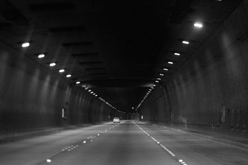 cars, 5K, bandw, the way forward, architecture, transportation, light at the end of the tunnel, in a row, car, lighting equipment, light fixture, diminishing perspective