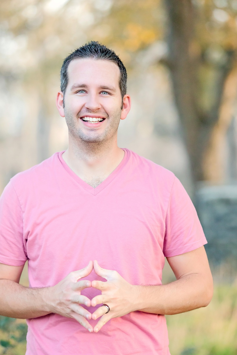 customer, 5K, male, lifestyle, standing, hands, outdoor, american, portrait, one person, white, dad, fall, v-neck, cheerful, outdoors, waist up, caucasian