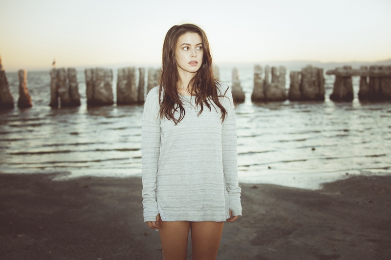 portrait, sleeved, standing, hairstyle, young adult, 4K, neck, long hair, outdoors, land, Sea, real people, young women, three quarter length, Singer