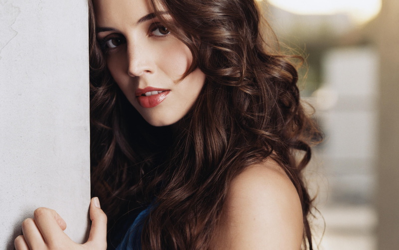 glance, celebrities, 2K, eliza, eliza dushku, dushku
