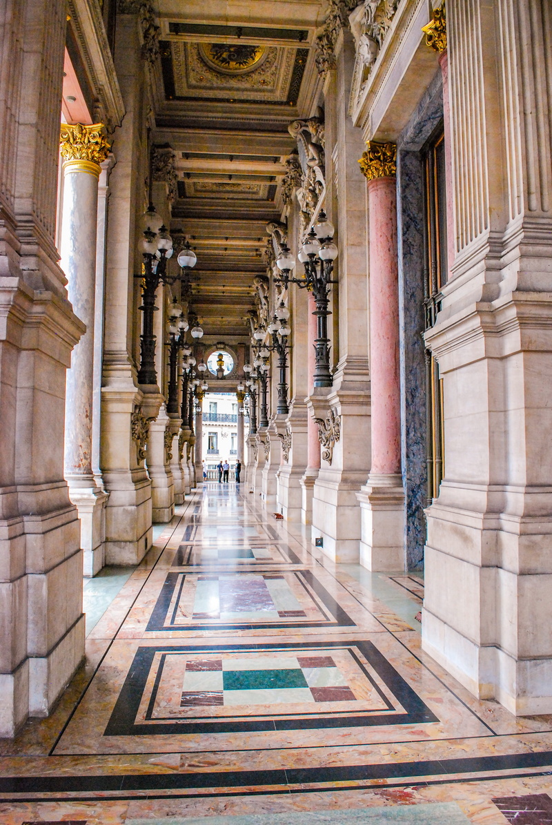 tiled floor, religion, columns, day, historic, hall, indoors, belief, interior, hallway, built structure, flooring, ornate, no people, architecture, 4K