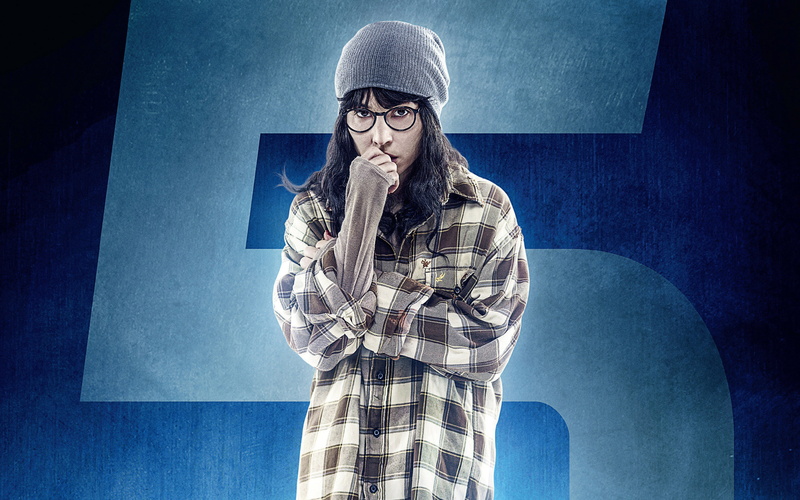 2017, clothing, eyeglasses, indoors, Seven, 2K, young adult, checked pattern, fashion, hairstyle, studio shot, blue, front view, Noomi, adult, portrait