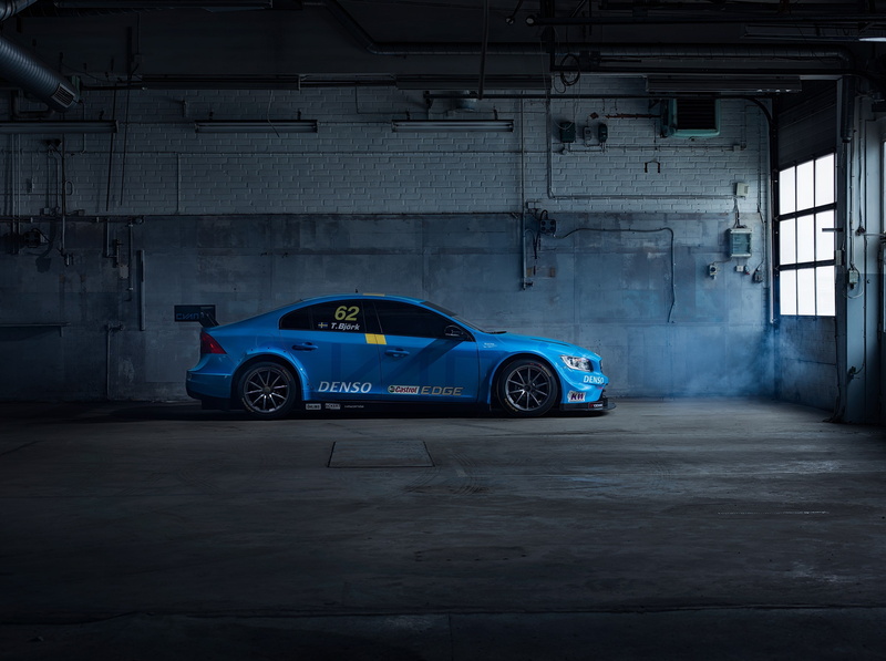 communication, volvo s60 polestar, mode of transportation, land vehicle, car, car accident, motor vehicle, motion, city, garage, transportation, parking lot
