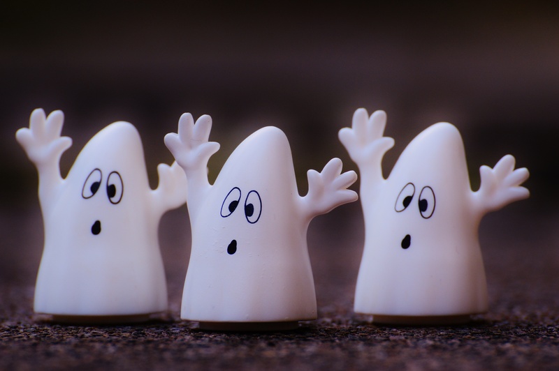 toys, funny, anthropomorphic, in a row, smiling, creativity, still life, close-up, happiness, surface, human representation, white color, ghosts, white