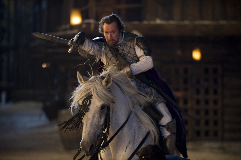 red, art, hd, animals, gary, Red Riding Hood (movie), hood, riding, x, 4K, horses, movie, oldman